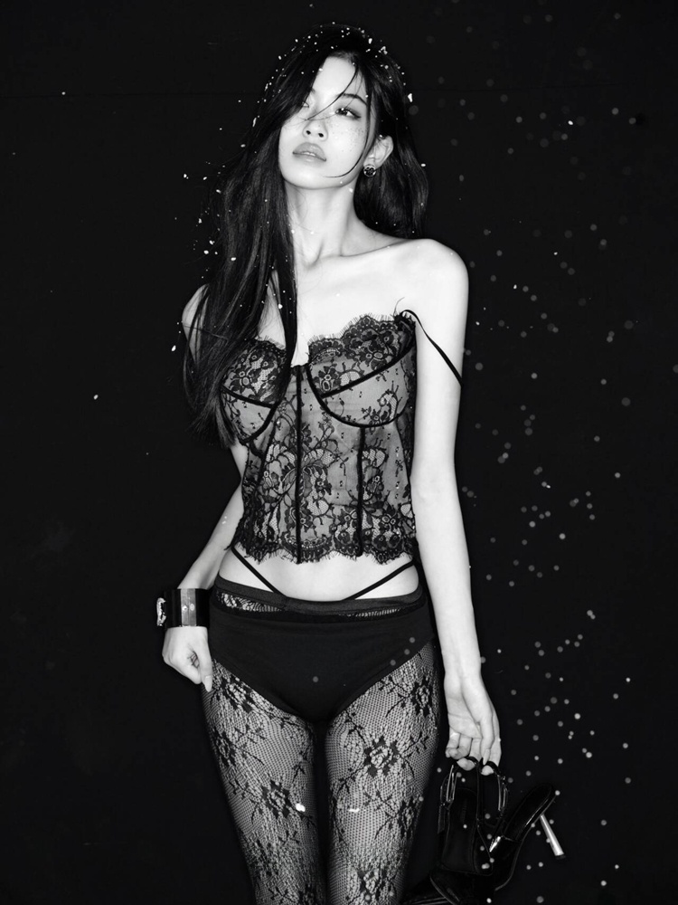Ethnic Fashion Photography - 2026 New Fashionable Black Lace Portrait