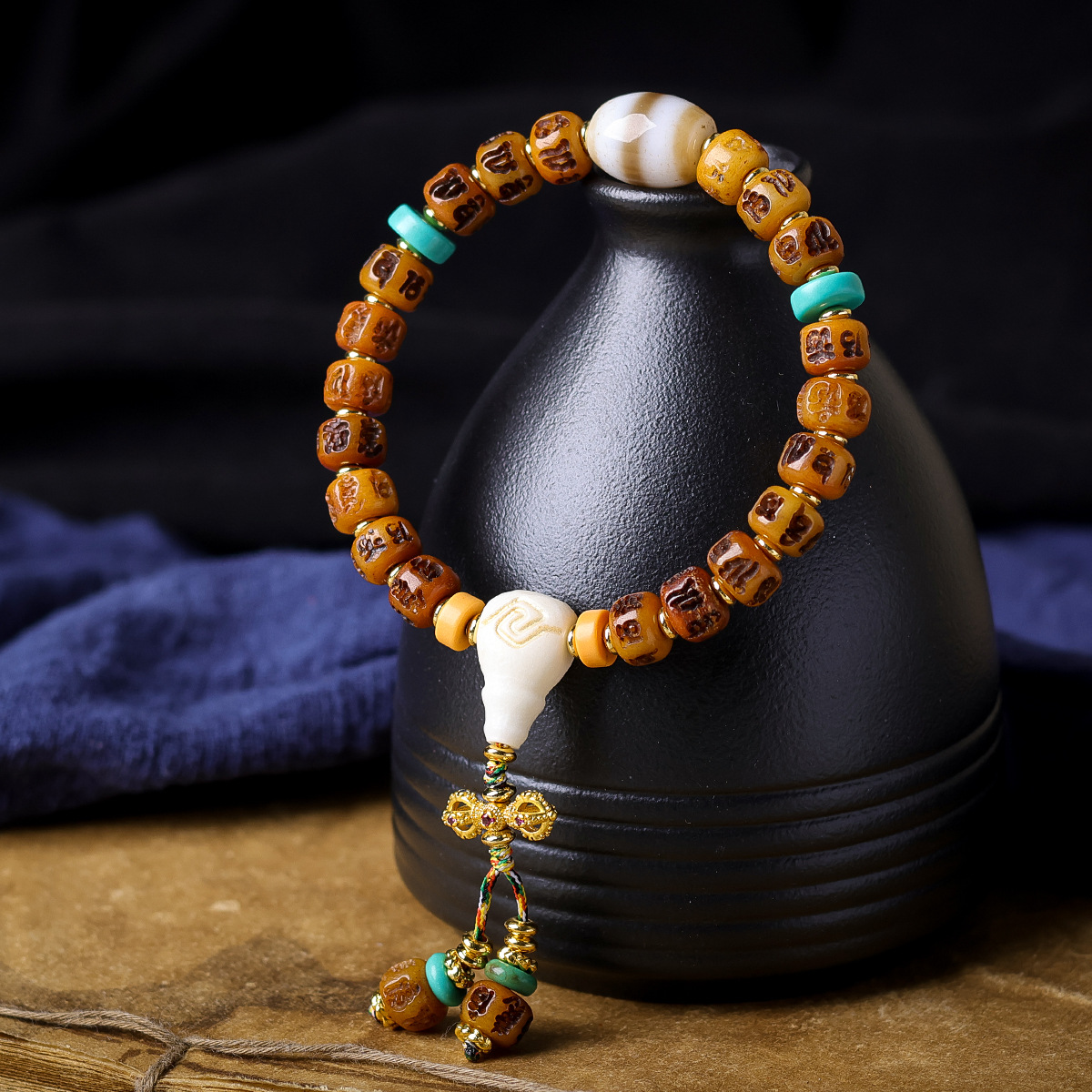 Bone Carved Six-Word Mantra Va - огляд і ціна Ethnic Fashion Way